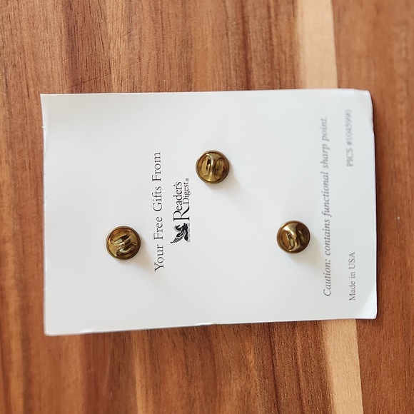 Readers Digest Garden  Pins - Picture 3 of 3